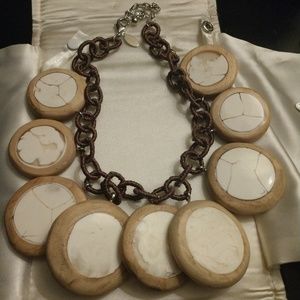 CHICO'S RETIRED NECKLACE